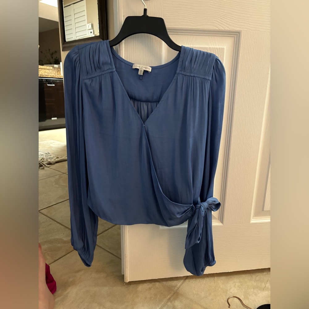 Blue Cropped Long sleeve blouse with tie detail